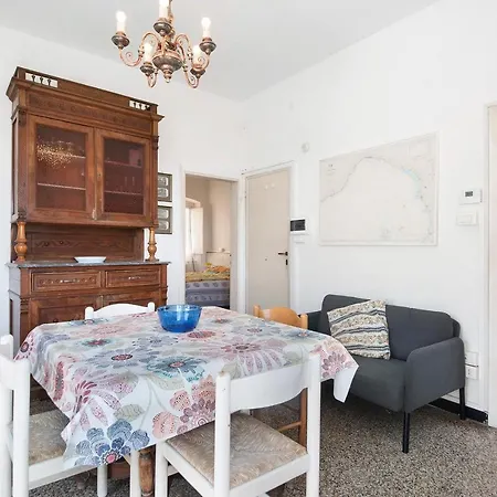 Apartment Rezzano 12 *