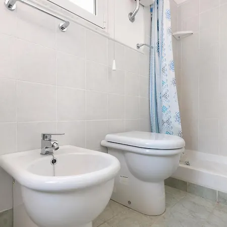 Rezzano 12 Apartment