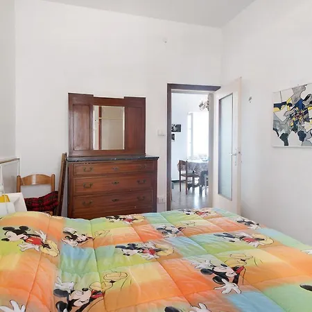 Rezzano 12 Apartment *